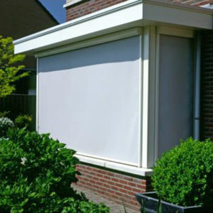 Zipscreens buiten zonwering, houd de zon en insecten buitens huis.